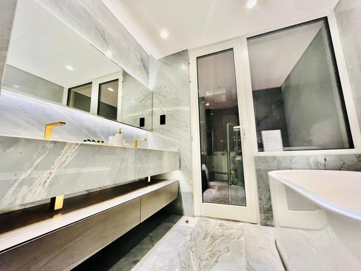 Five Palm Jumeirah - 2 Bedrooms & Maid Room In A Splendid Resort - Modernlux Dubai Esterno foto