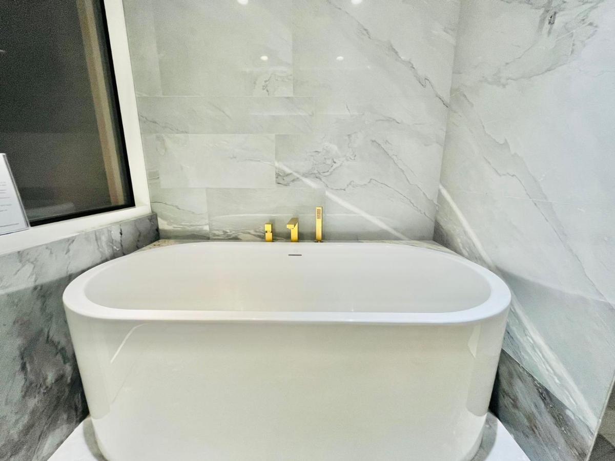 Five Palm Jumeirah - 2 Bedrooms & Maid Room In A Splendid Resort - Modernlux Dubai Esterno foto